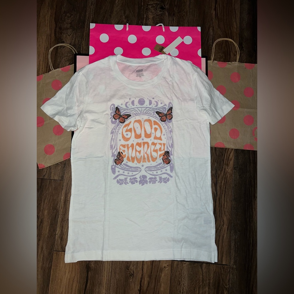 NWT VS PINK Size XS “Good Energy” Logo Graphic Tee.
